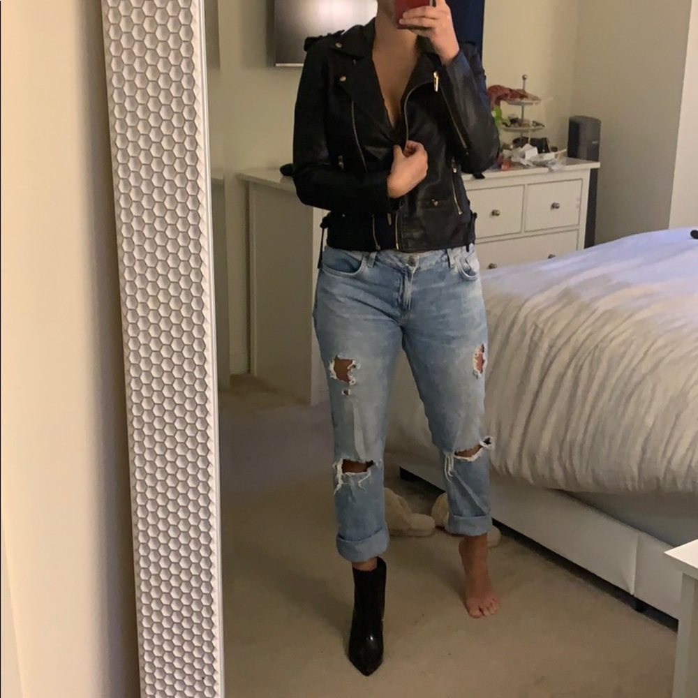 Zara ripped boyfriend jeans